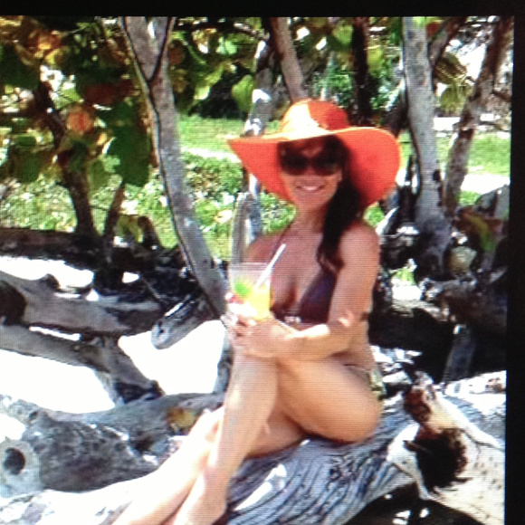 Meet your Posher, Elaine - Picture 4 of 8